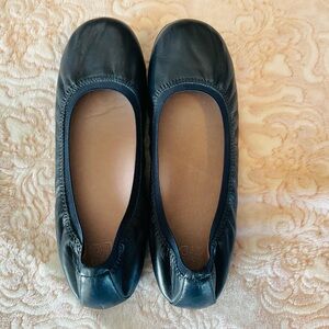 Abeo Navy Leather Flats 9 N
